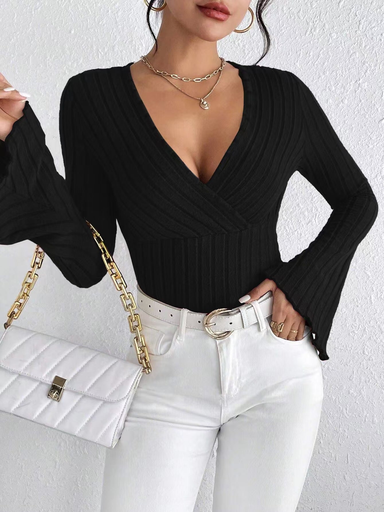 Spring New T-shirt Women Top Fashion Long Sleeves Tees Black Sexy V-Neck Low Chest Tees Elegant Female Versatile Tees Clothing