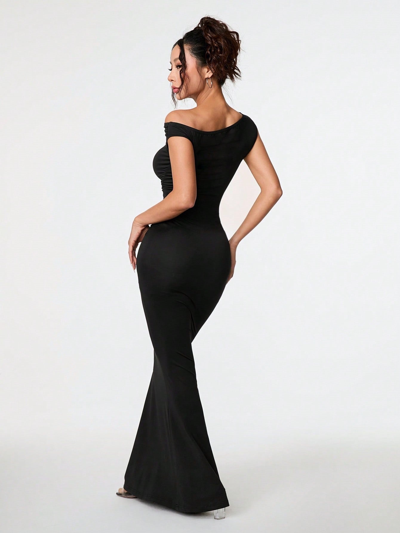 Pure Desire Sexy Girl One Shoulder Short Sleeve Dress Women's Summer Elegance Unique Slim Fit Long Skirt
