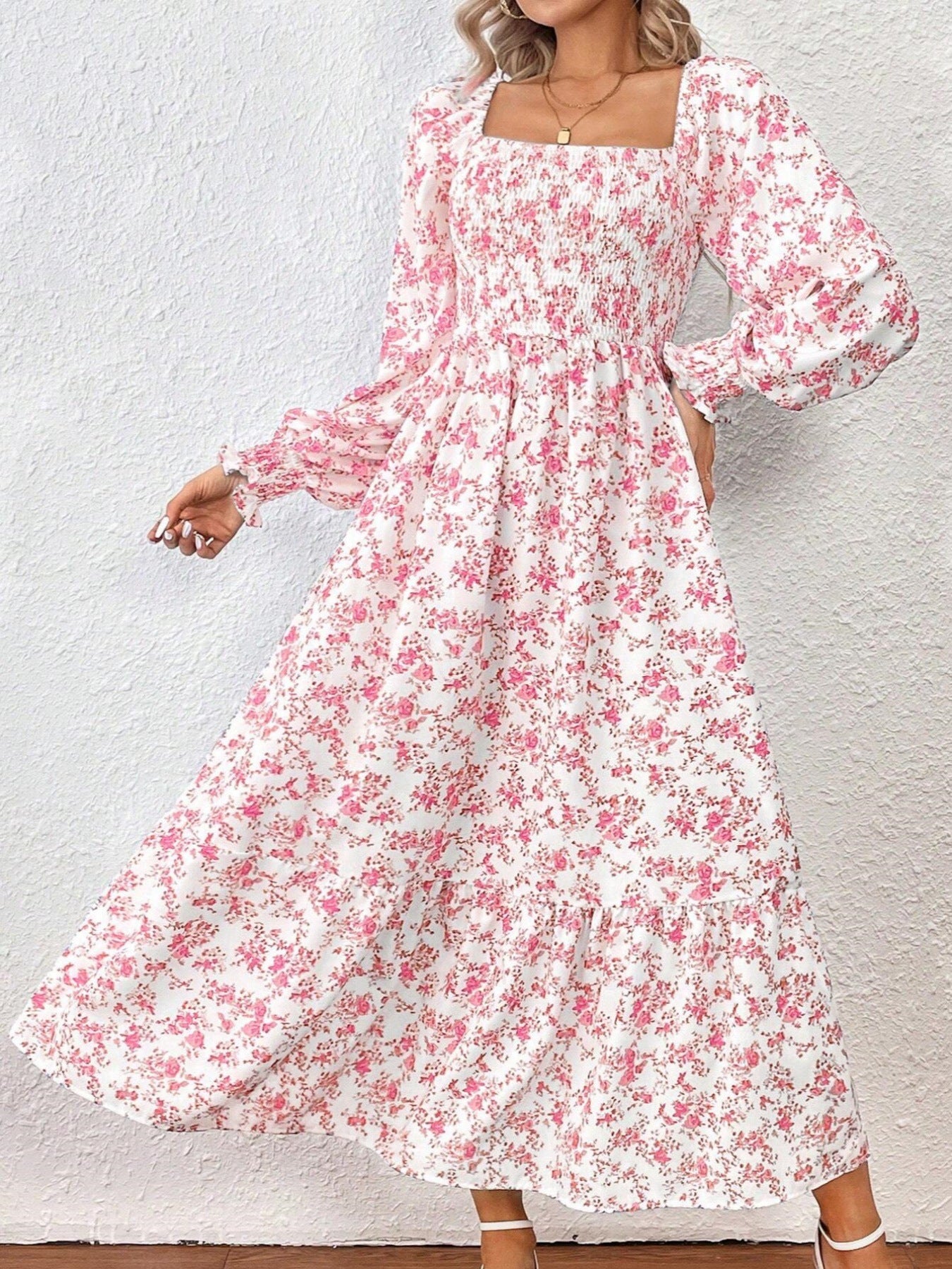 Women New Fashion Floral Long Sleeve Backless Swing Dress